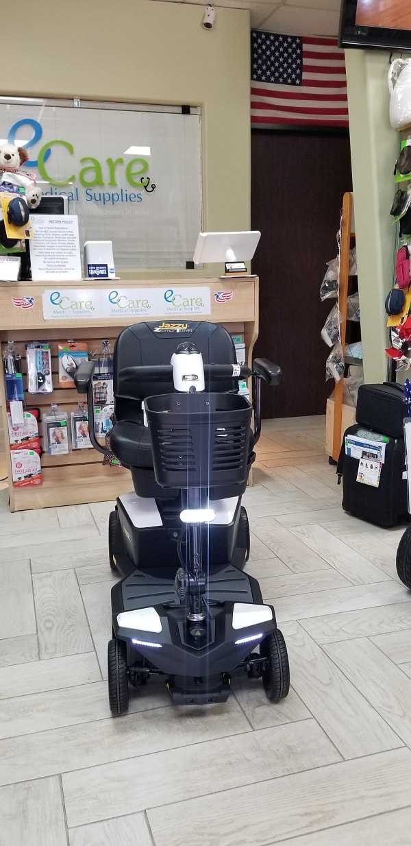 Jazzy iTurn Zero Turn Power Scooter 4 wheel - 300 Lb Cap