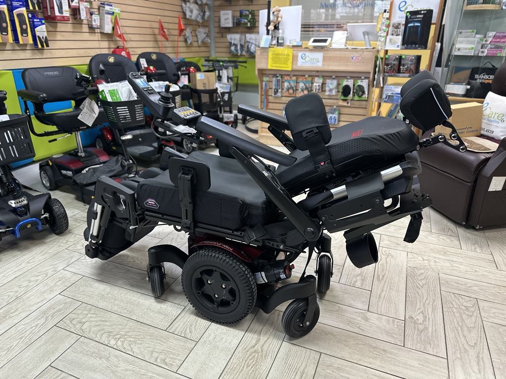 Quickie Q300 Mini With Power Seating System (SEDEO PRO)