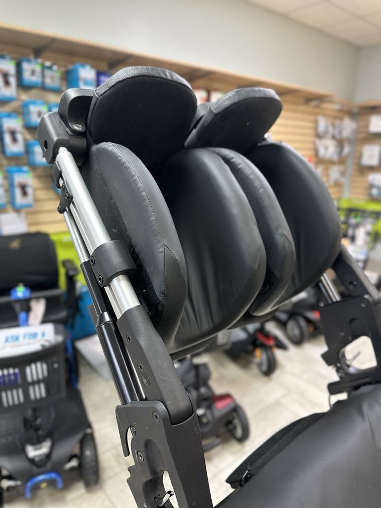 Quickie Q300 Mini With Power Seating System (SEDEO PRO)
