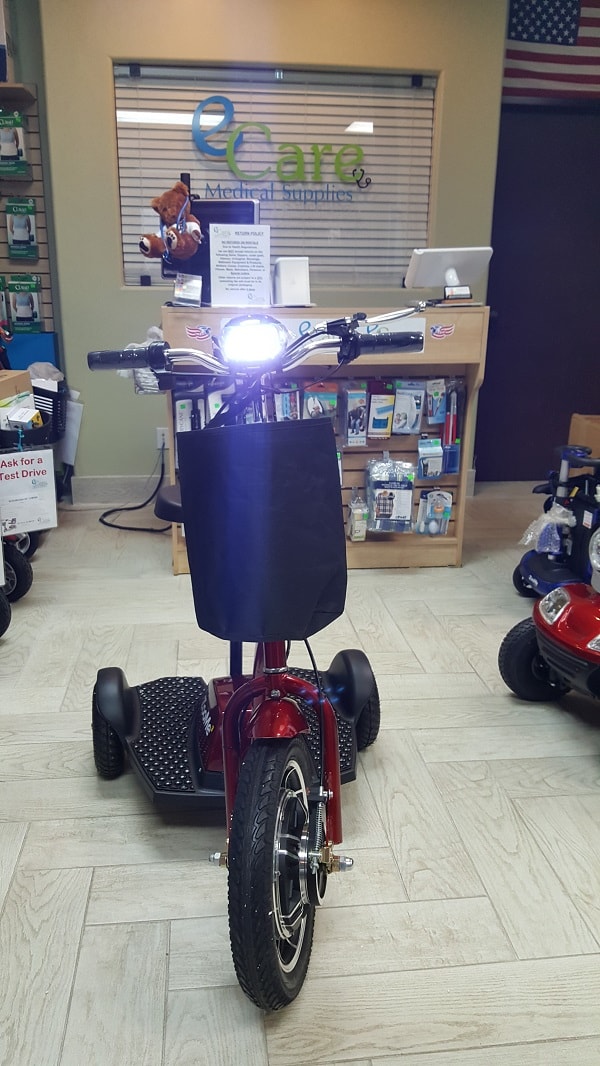 ZooMe Three Wheel Recreational Scooter - 300 Lb Cap