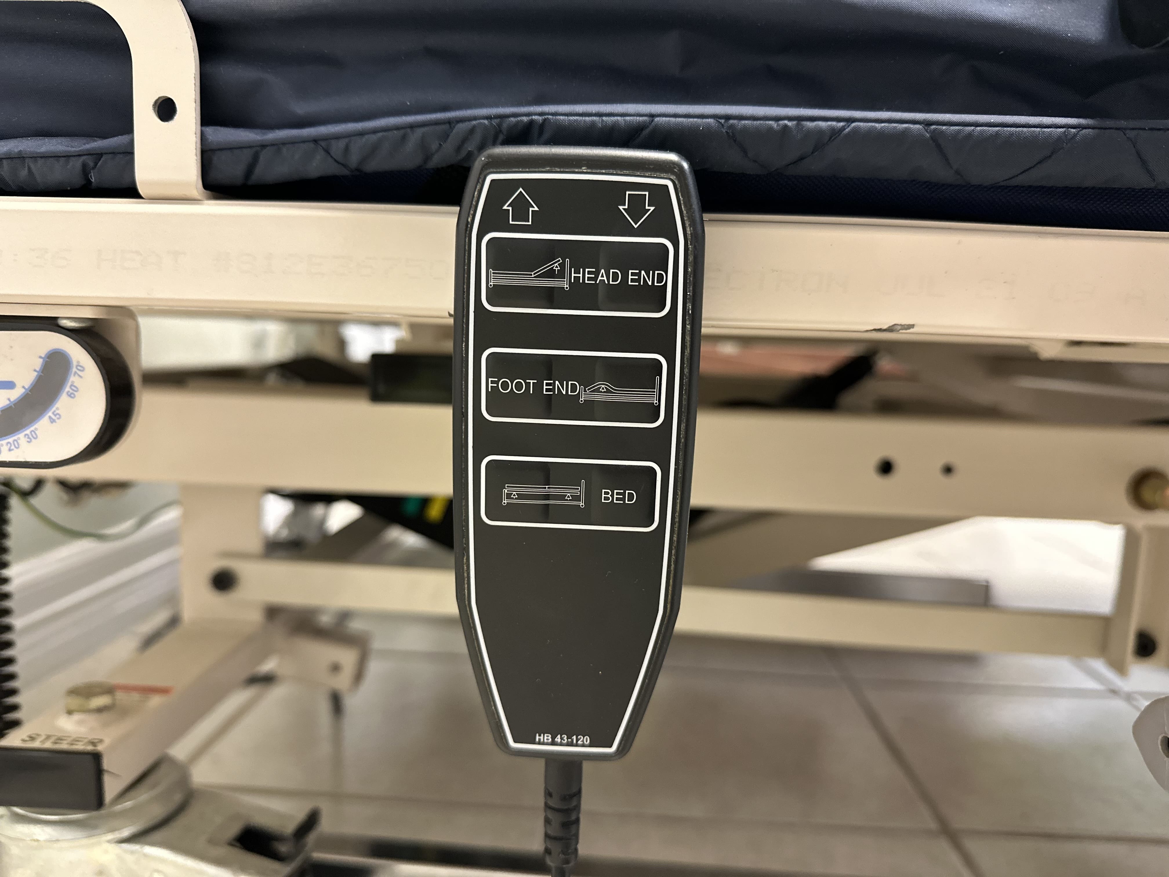 Hillrom Bariatric 48" Hospital Bed with Dynamic Low Air Loss Alt