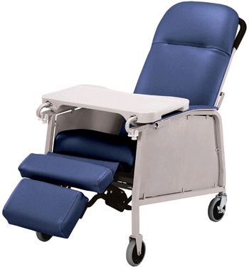 3 POSITION RECLINER GERIATRIC CHAIR: 3 POSITION RECLINER GERIATRIC CHAIR