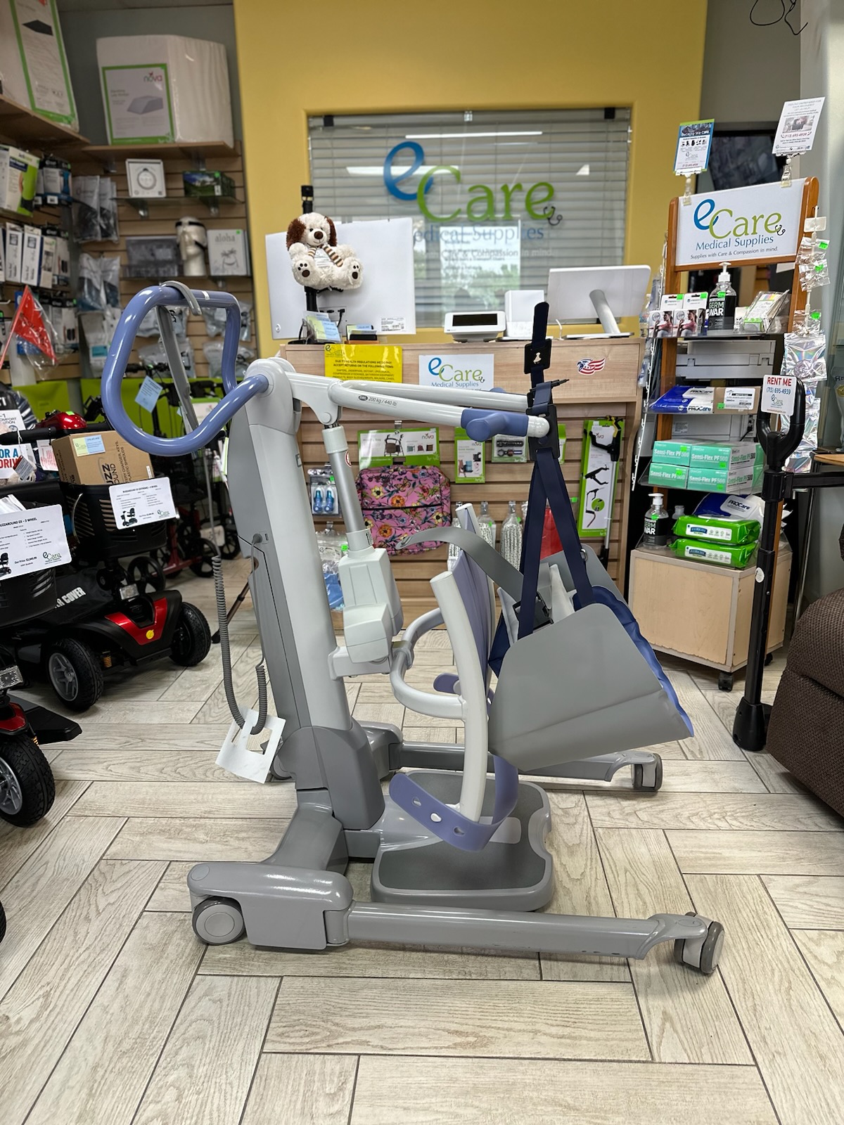 Arjo Powered Sara Flex Sit To Stand Patient Lift With Scale