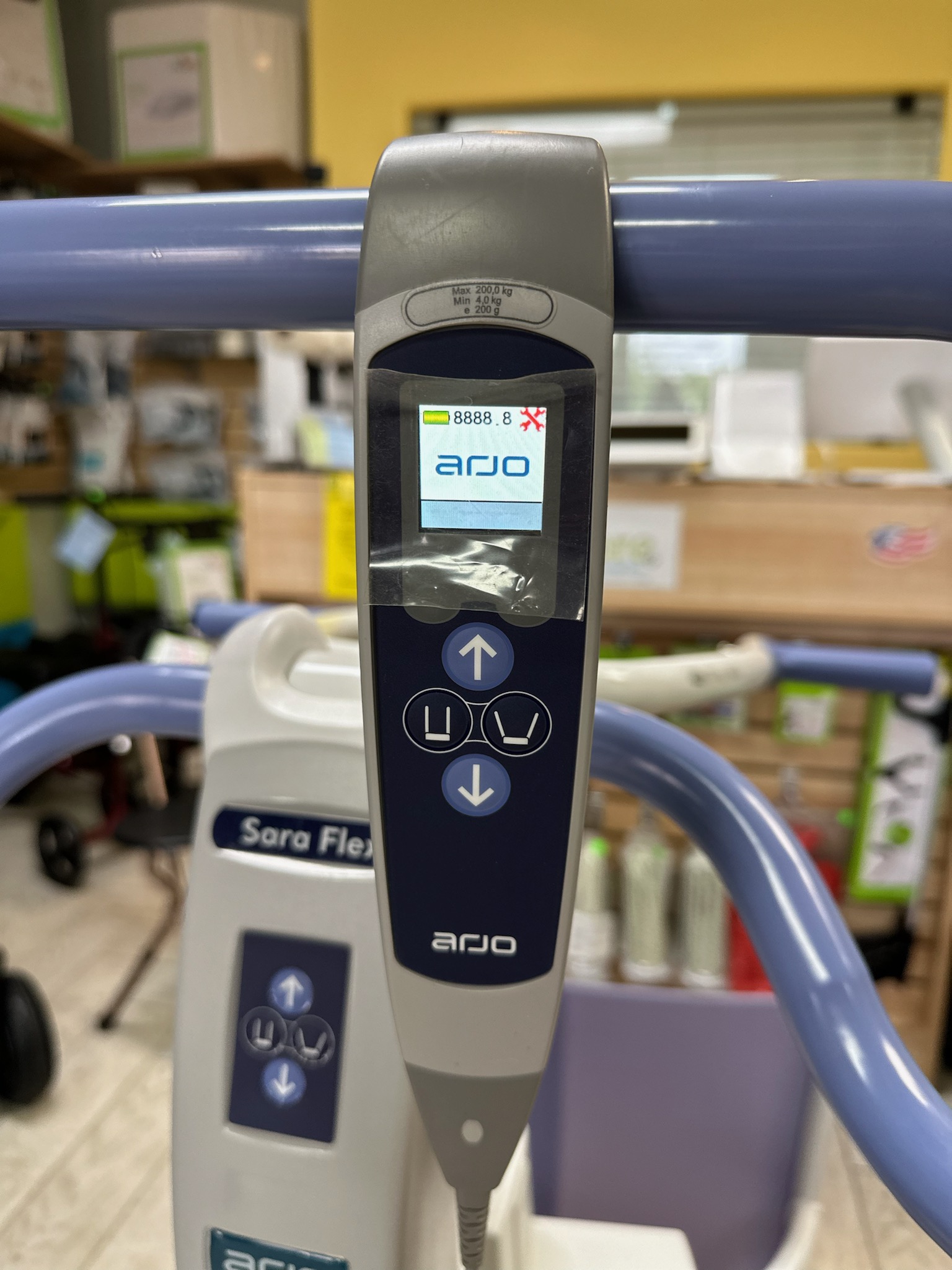 Arjo Powered Sara Flex Sit To Stand Patient Lift With Scale